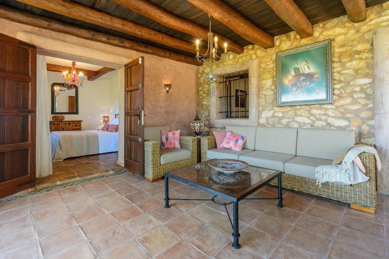 Вилла Finca Niko Санта-Эулалия-дель-Рио Экстерьер фото