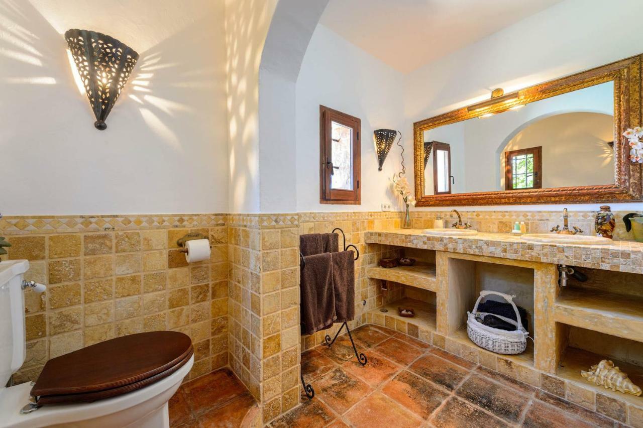 Вилла Finca Niko Санта-Эулалия-дель-Рио Экстерьер фото