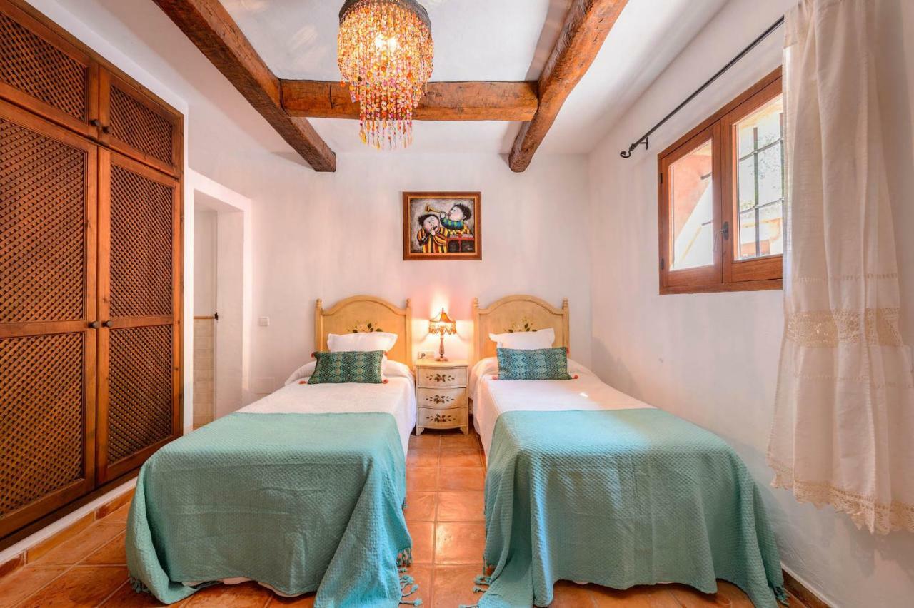 Вилла Finca Niko Санта-Эулалия-дель-Рио Экстерьер фото